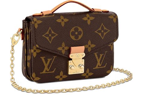 Scott Monogram Canvas .